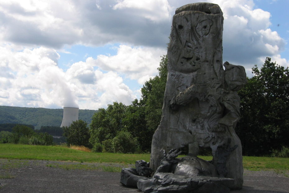 Visage de Prométhée par l'artiste Paul Rebeyrolle