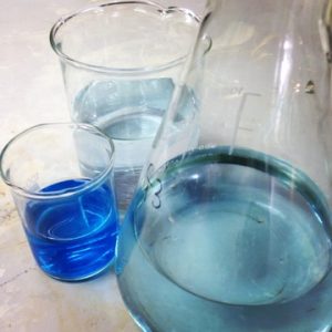 flacons en verre de chimie