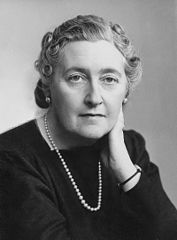 portrait photographique d'Agatha Christie