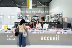 Bibliothèque publique d'information accueil