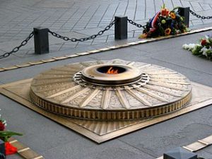 gros plan de la tombe du soldat inconnu Paris