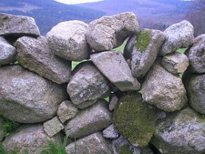 photo d'un mur de pierres sèches