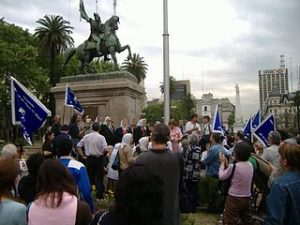 photo d'une manifestation des Mères de la Place de Mai, 2005