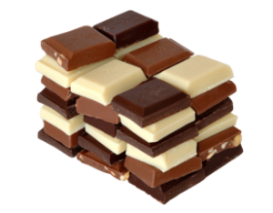 photo de piles de carrés de chocolat