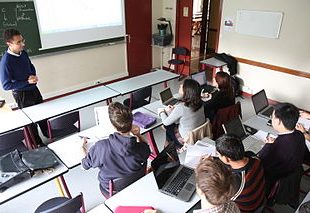 une classe d'adultes