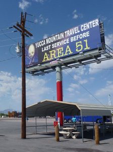 Panneau annonçant la zone 51 dans le Nevada