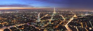 Paris au crépuscule vu du haut de la tour Montparnasse