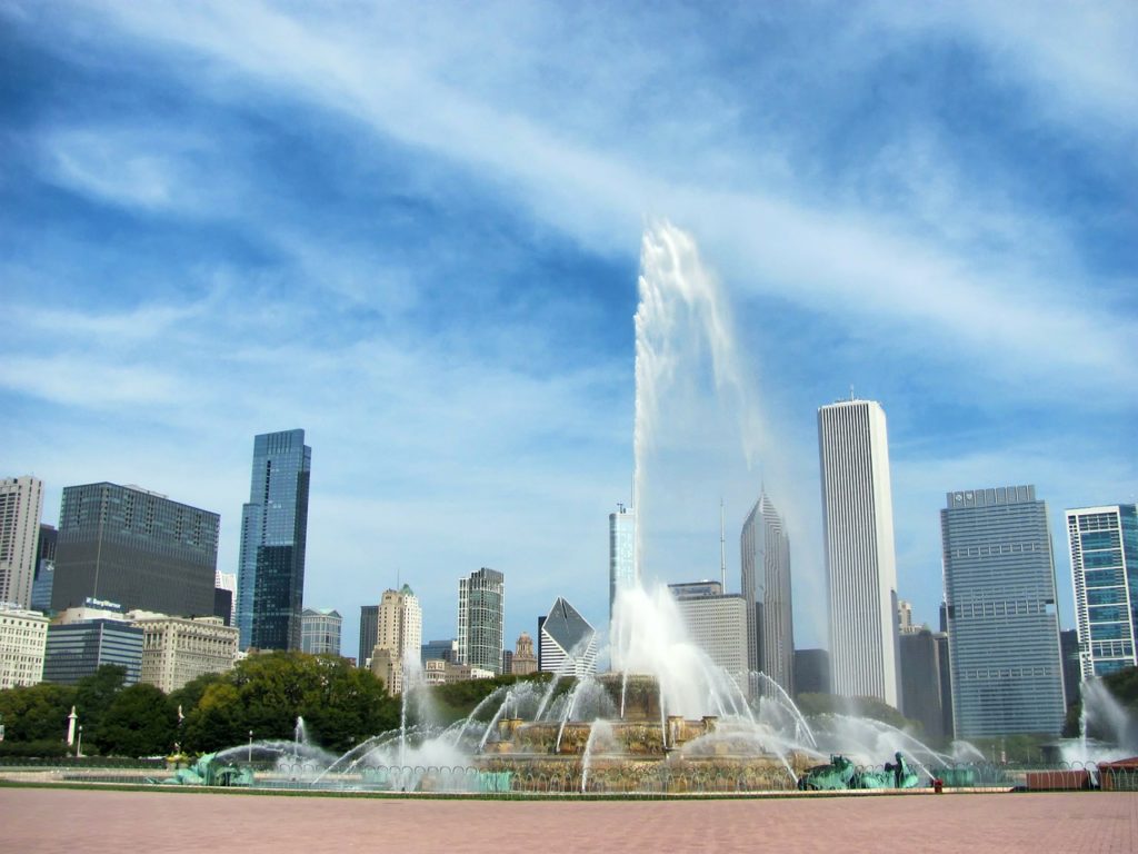 Fontaine en pleins cœur de la ville de Chicago