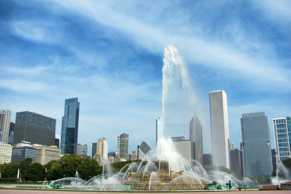 Fontaine en pleins cœur de la ville de Chicago