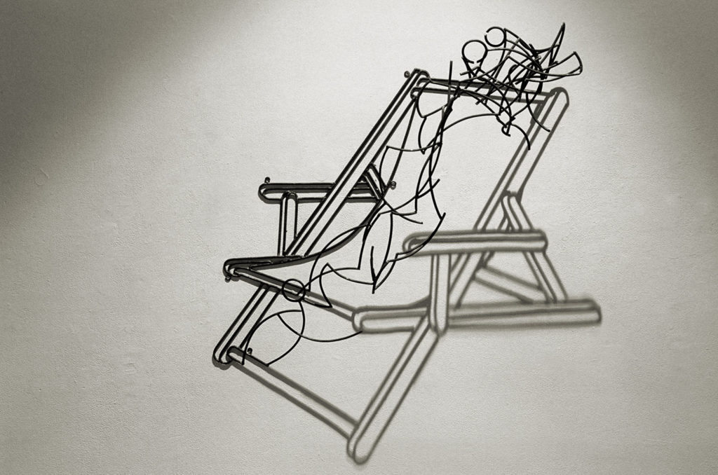 photographie de l'oeuvre de Larry Kagan : Beach chair