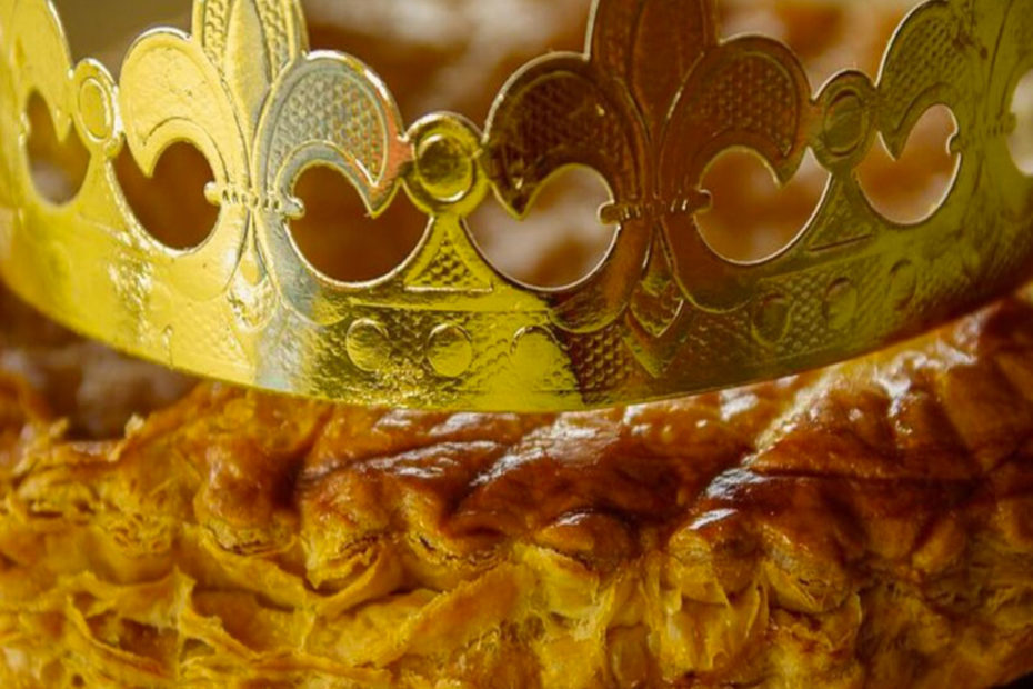 Galette des rois et sa couronne