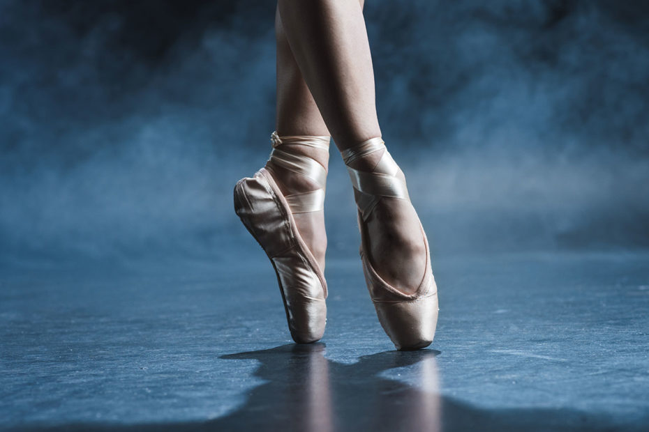 Danseuse de ballet en pointes