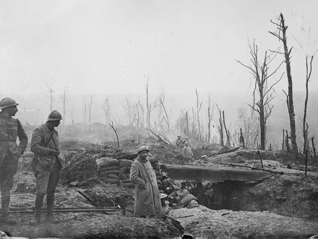 Soldats dans les tranchées pendant la guerre 14-18