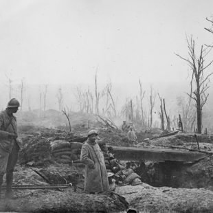 Soldats dans les tranchées pendant la guerre 14-18