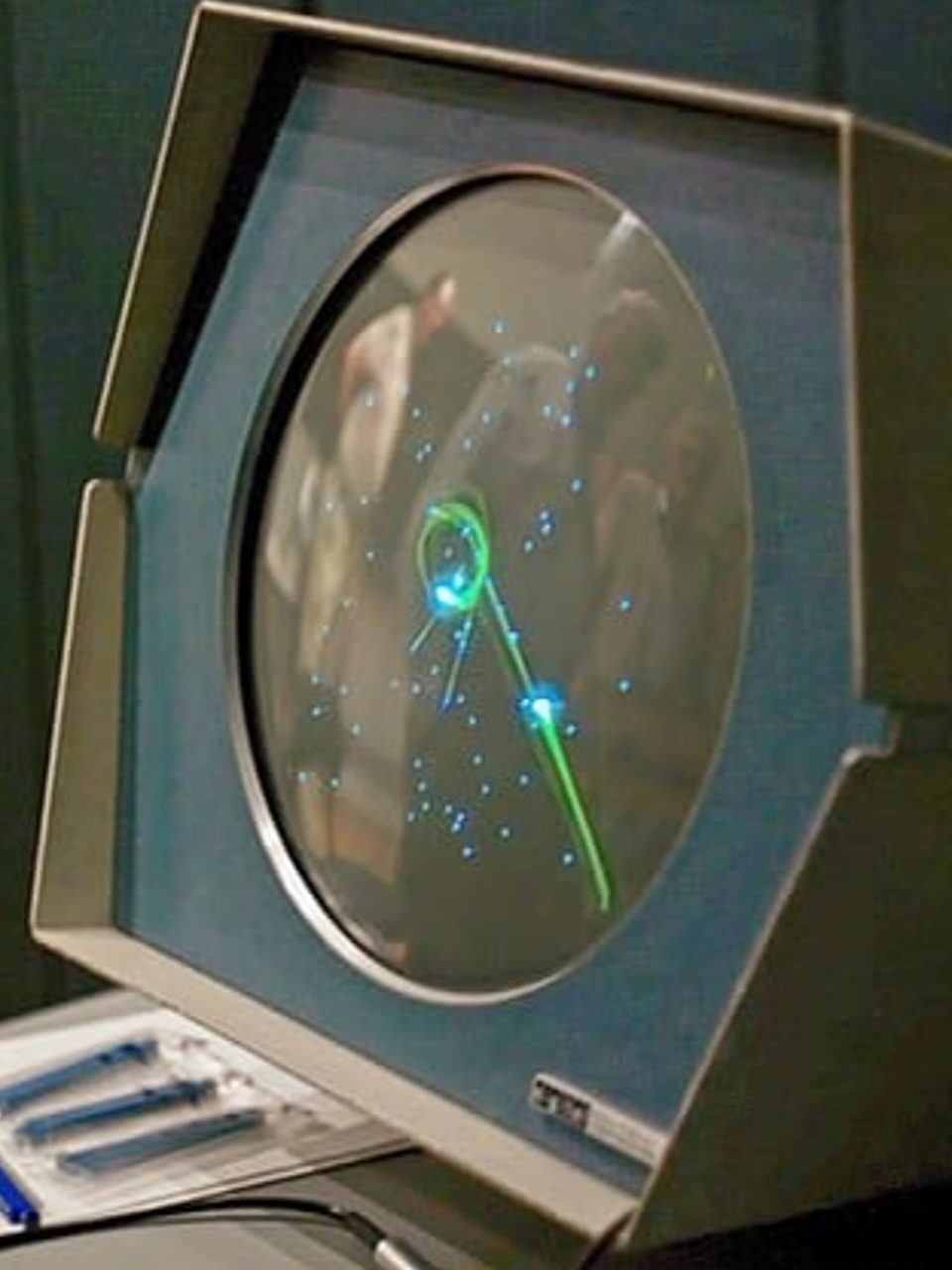 Photo de l'écran du premier jeu d'esport nommé Spacewar