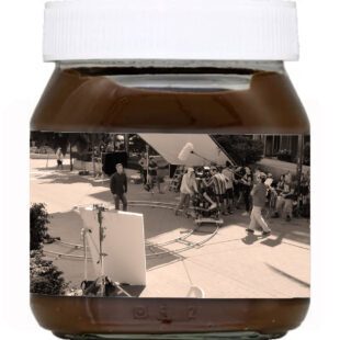 Photo de tournage de film dans pot de pate à tartiner au chocolat