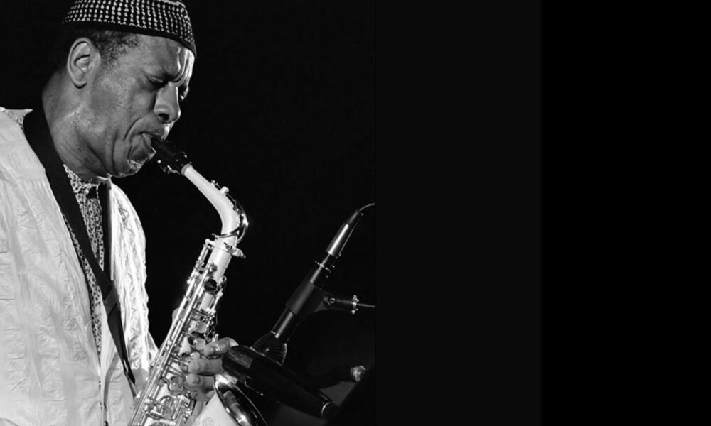 Ornette Coleman au saxophone