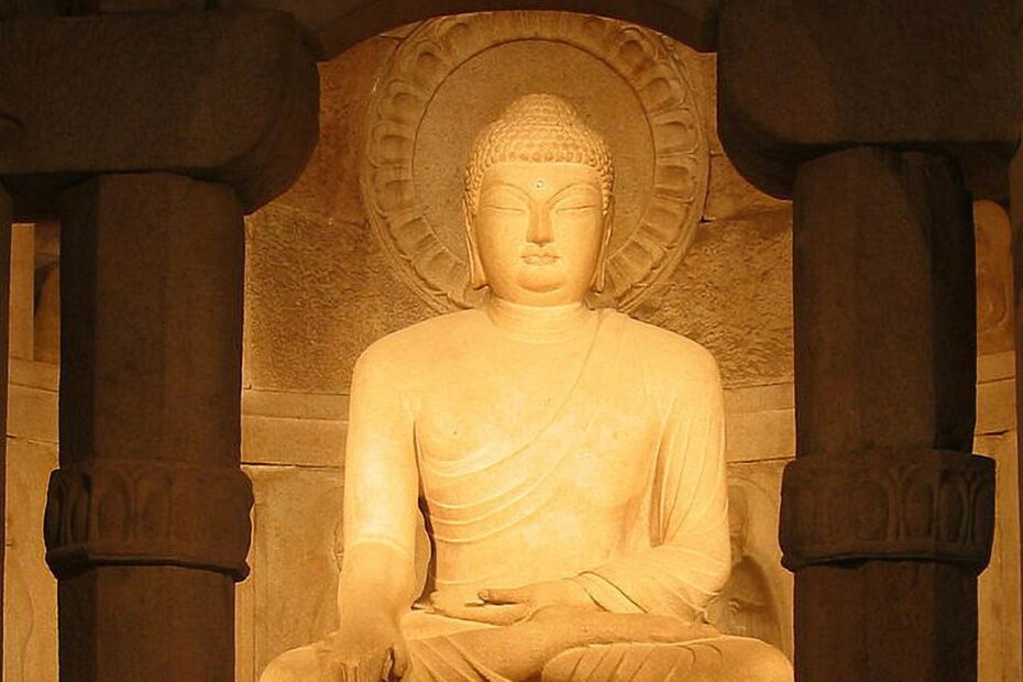 Bouddha dans Grotte de Seokguram