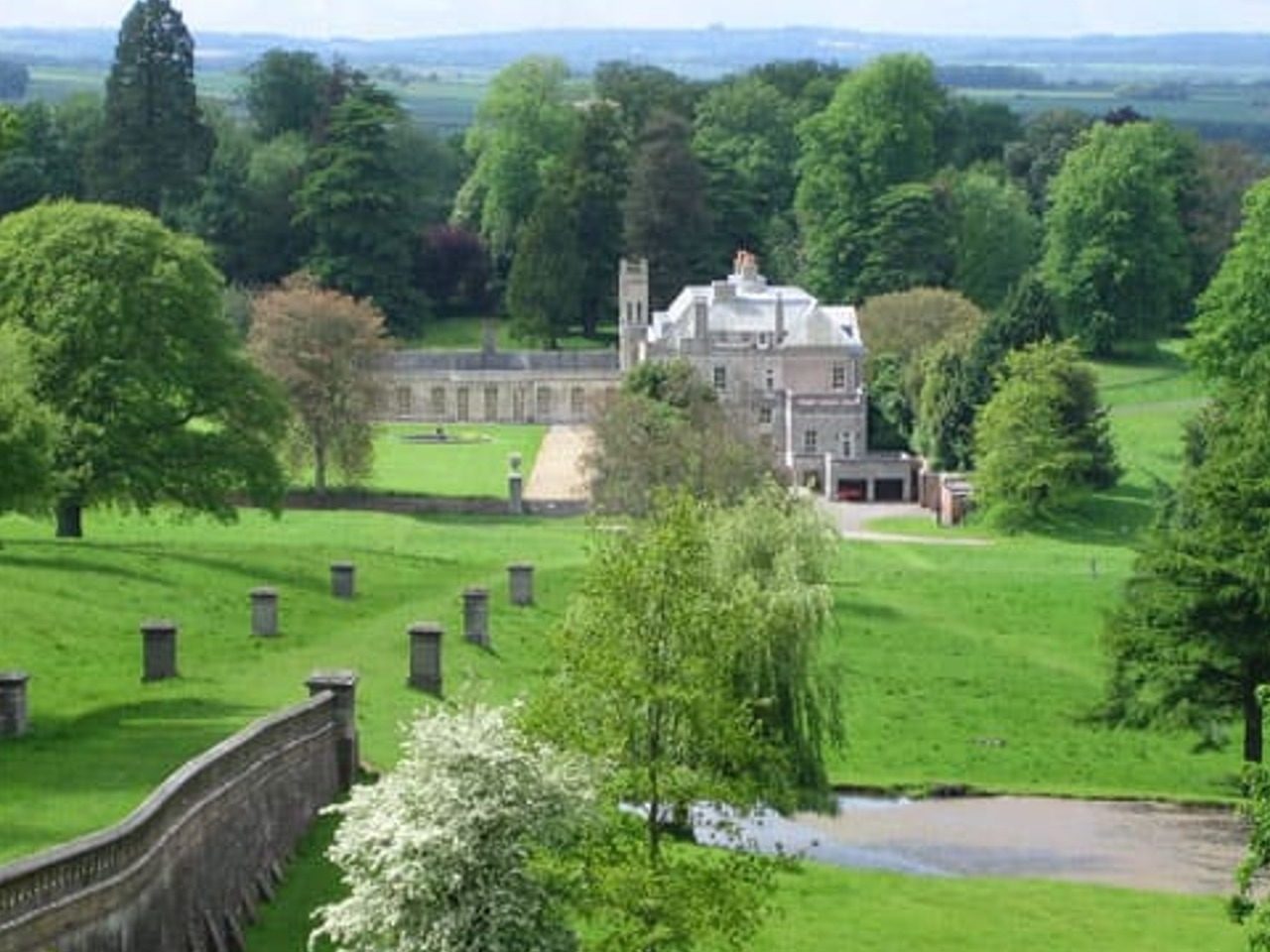 Photo de Charborough House par John Lamper ; sur Wikimedia commons